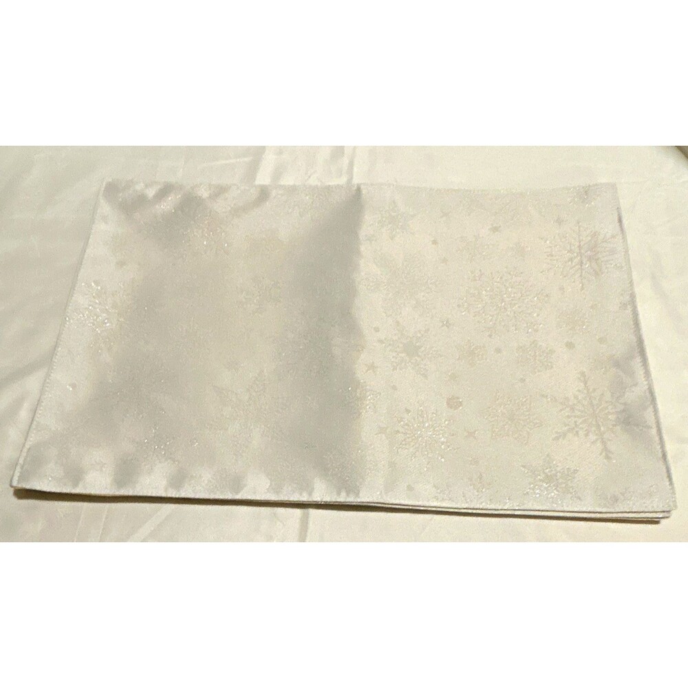 Set of 5 White Silver Metallic Snowflake Christmas Placemats 18”x13" Holiday